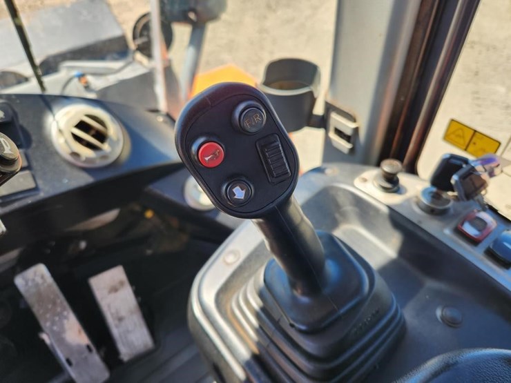 2019-doosan-dl280-5-image-21