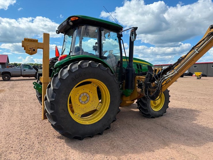 2017-john-deere-6120e-image-5