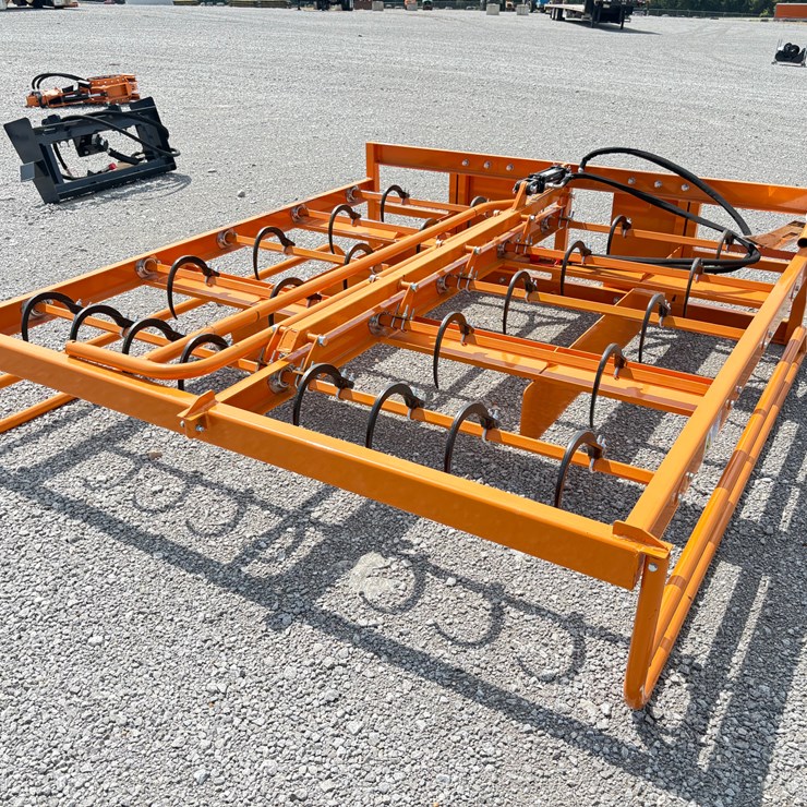 #28507 • LANDHONOR HAY ACCUMULATOR