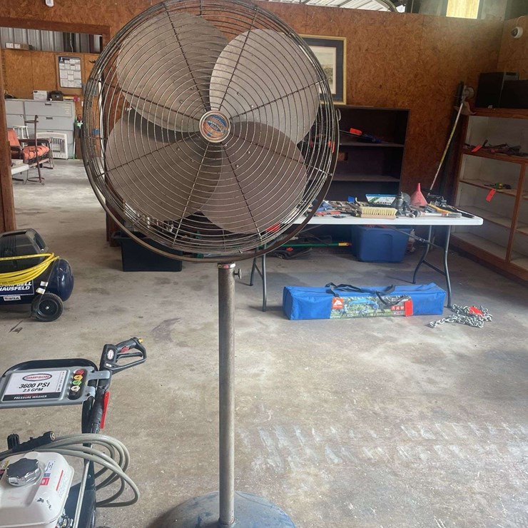 Windmaker Pedestal Fan