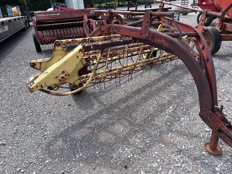 new-holland-256-image-4