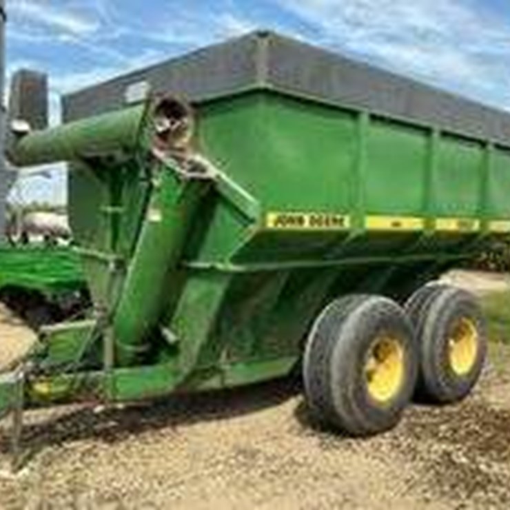 JOHN DEERE 650