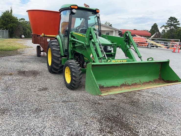 john-deere-4044r-image-12