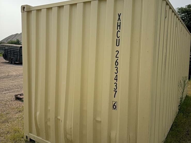 20’-l-x-8’-w-x-8.6’-tall-storage-container,-(back-side-has-some-dents)-image-4
