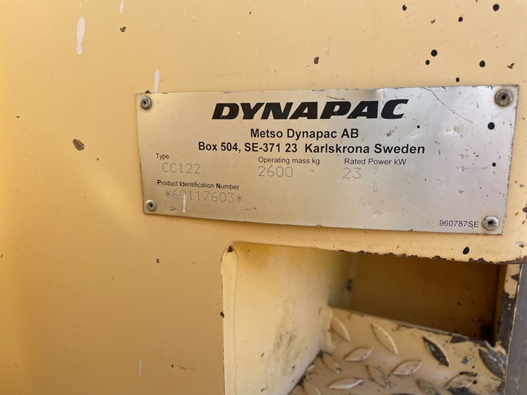 2019-dynapac-cc122-image-14