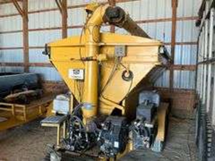 grain-o-vator-100-bu.box-on-trailer-image-1