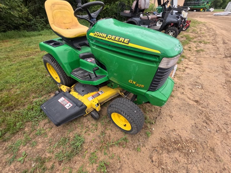 #4633-•-jd-gx-325-riding-lawn-mower-image-4