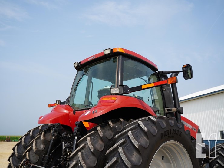 2012-case-ih-magnum-290-image-22