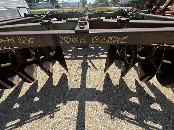 john-deere-1635-image-8