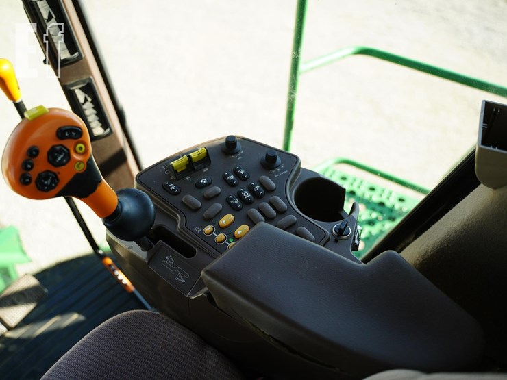 2007-john-deere-9560-sts-image-42