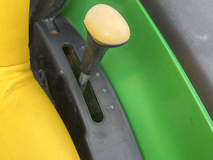 john-deere-3120-image-22