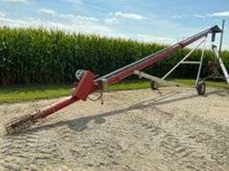 buhler-farm-king-851-image-1