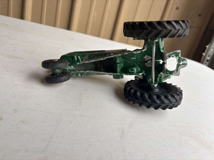 (2)-1/16-oliver-tractor-and-baler-slik-image-11