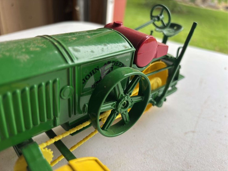 john-deere-16-image-7