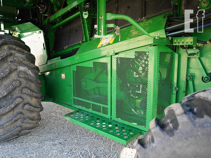 2007-john-deere-9560-sts-image-37