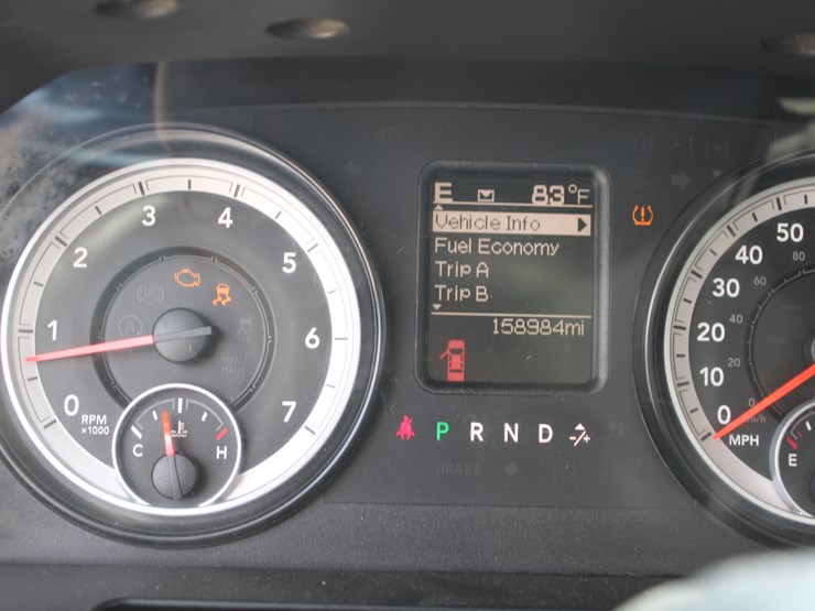#2101-•-2015-ram-2500-pickup-truck-image-8