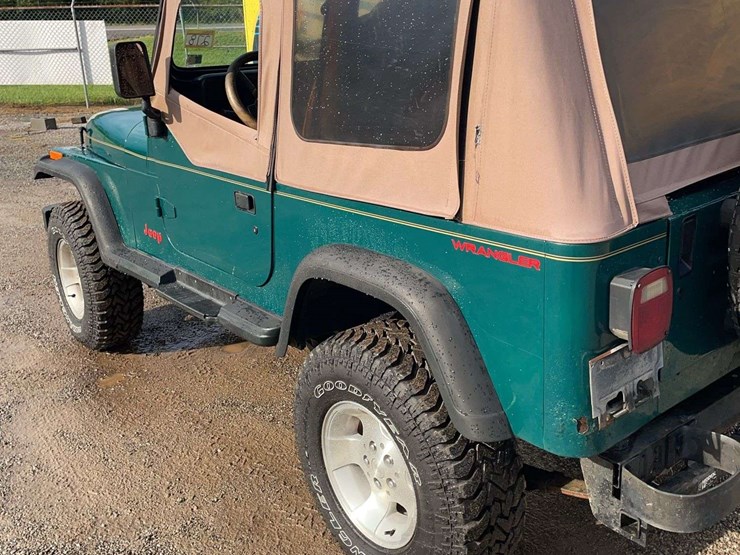 1994-jeep-wrangler-image-9