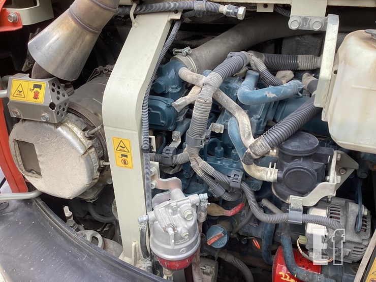 2019-kubota-u55-4-image-15