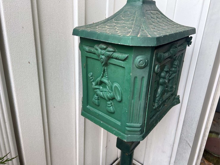cast-iron-mailbox-image-4
