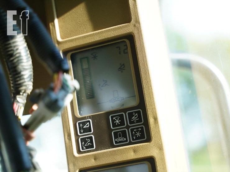 2007-john-deere-9560-sts-image-47