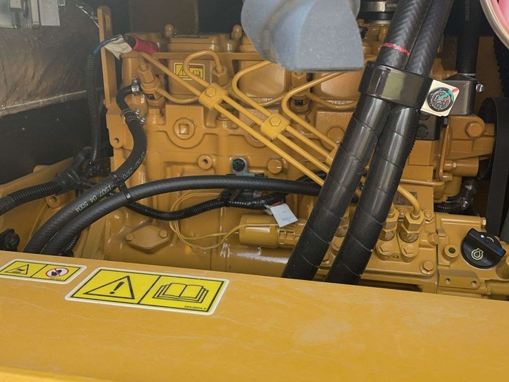 2025-caterpillar-305.5-image-11
