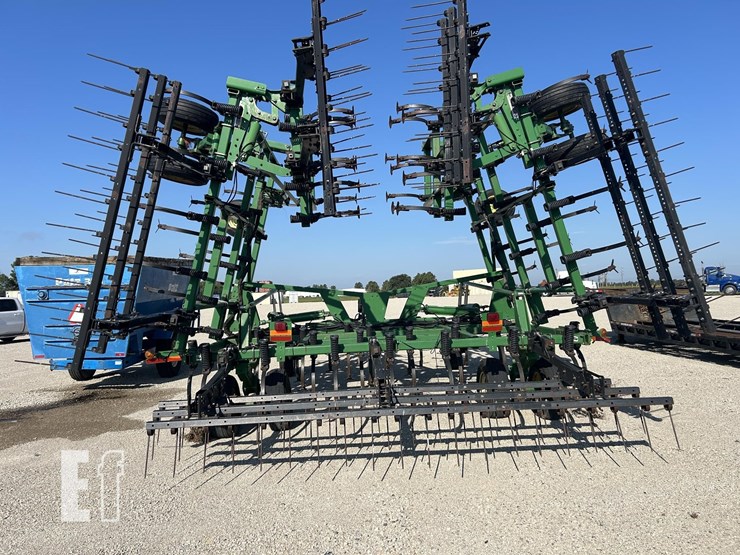 2004-john-deere-2210-image-10
