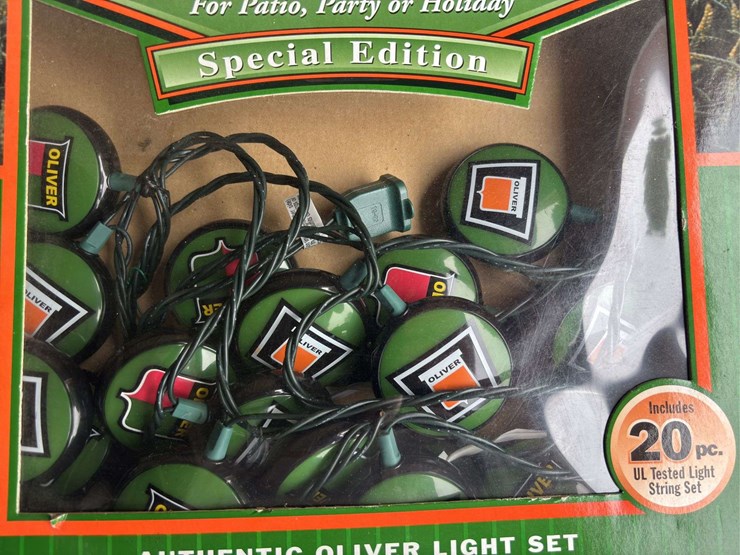 oliver-lights,-sign,-and-mini-wagon-image-3