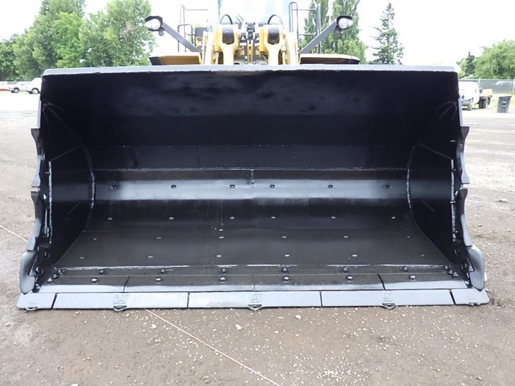 2022-caterpillar-980-image-12