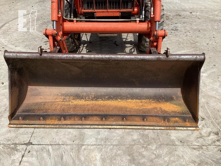 2000-kubota-l35-image-9