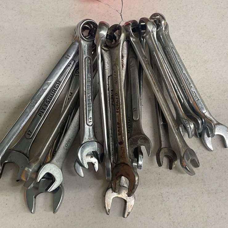 Lot of (20) Wrenches