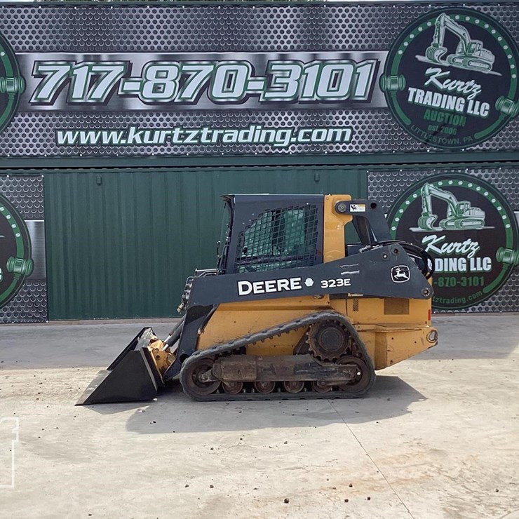 2015 DEERE 323E