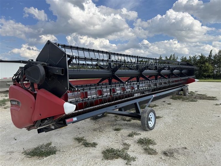 2011-case-ih-3020-image-7