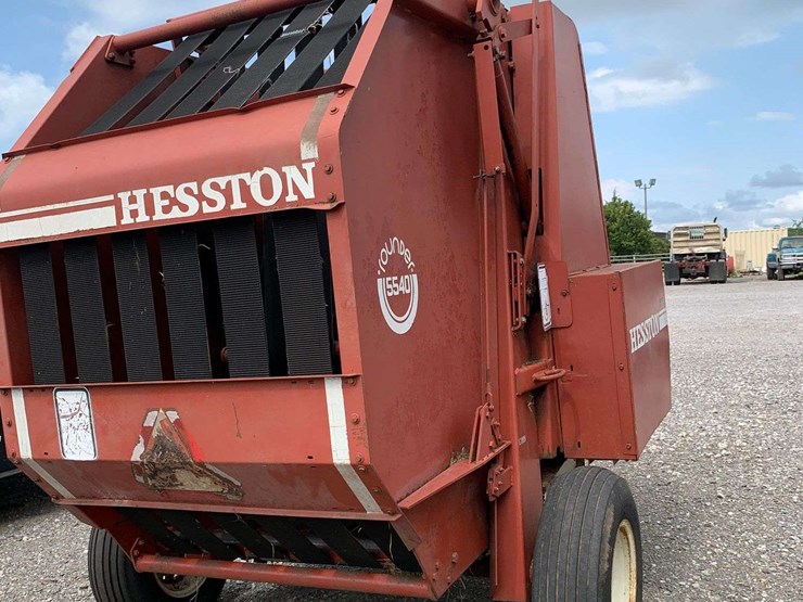 hesston-5540-image-14