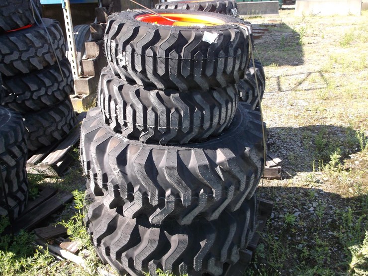 set-of-ag-r4-wheels-and-tires-image-1