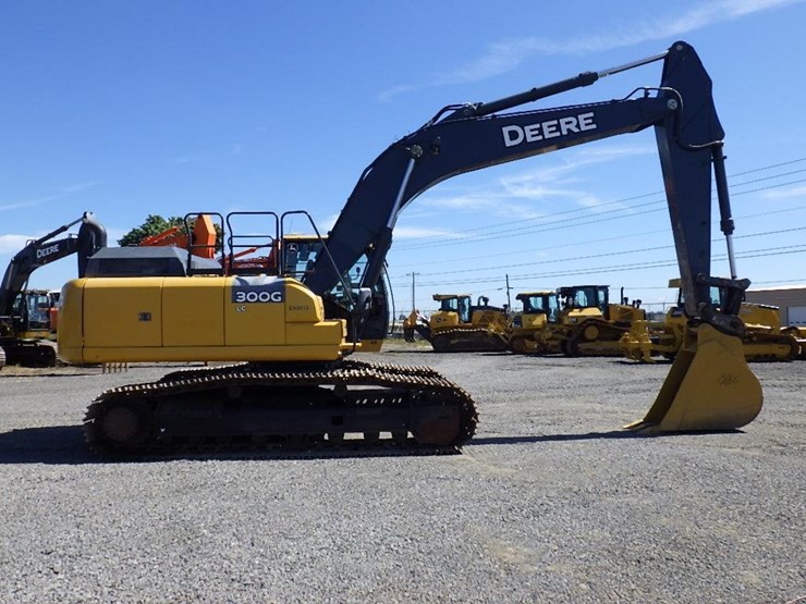 2016-deere-300g-lc-image-3