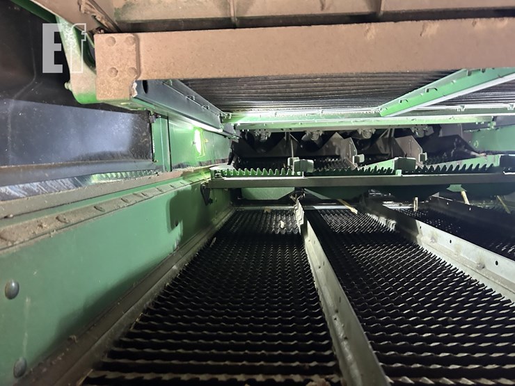 2024-john-deere-s790-image-38