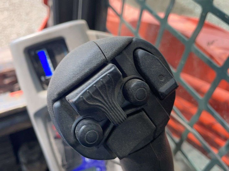 kubota-svl95-2s-image-24