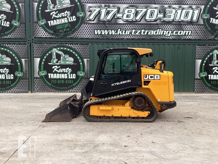 2018-jcb-3ts-8t-image-1