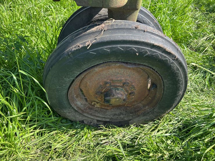 john-deere-model-b-image-13