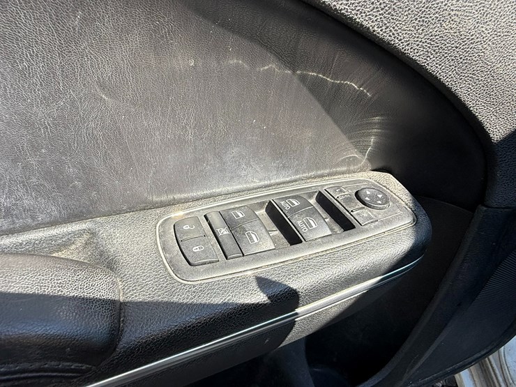 #14-•-#26458-•-2018-dodge-charger-sedan-2c3cdxat6jh212440-image-27