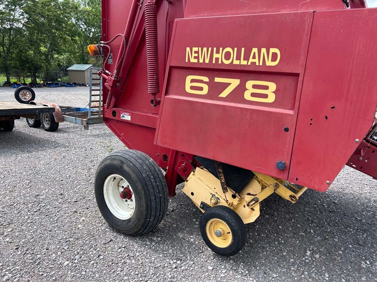 new-holland-678-image-3