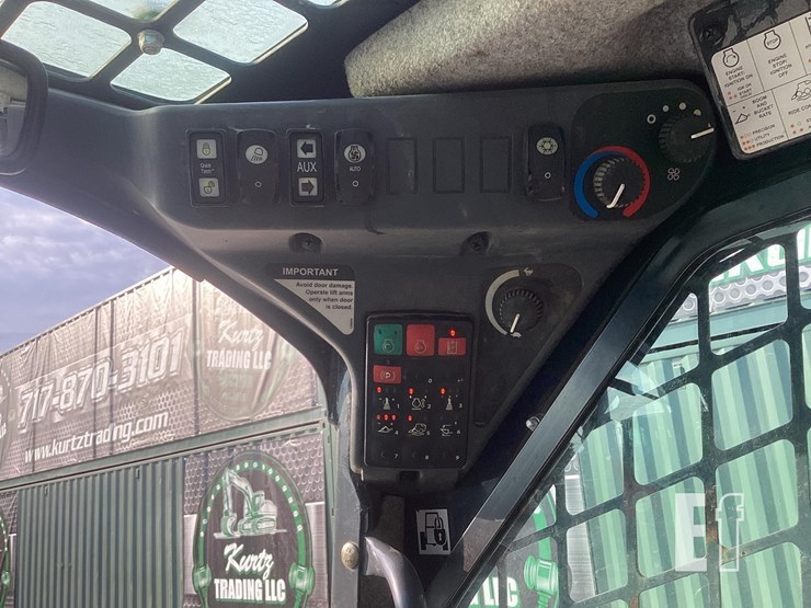 2020-deere-333g-image-16