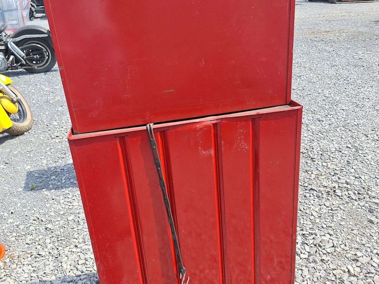 craftsman-doublestack-toolbox-with-misc-tools-image-6