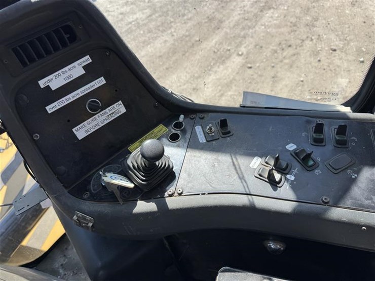 2005-john-deere-70-image-20