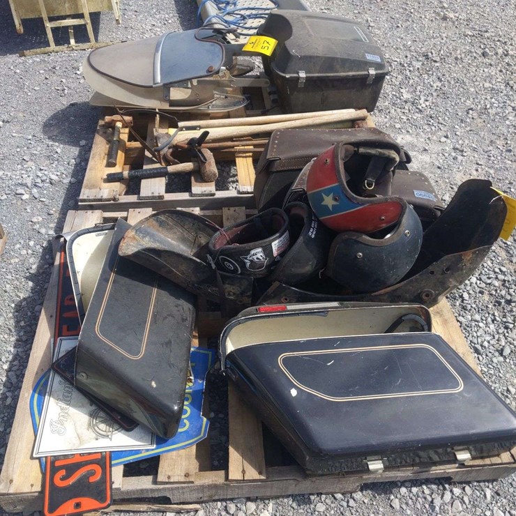 PALLET OF HARLEY DAVIDSON PARTS