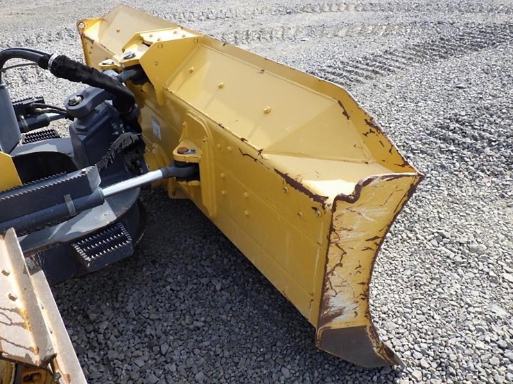 2021-deere-450k-lgp-image-12