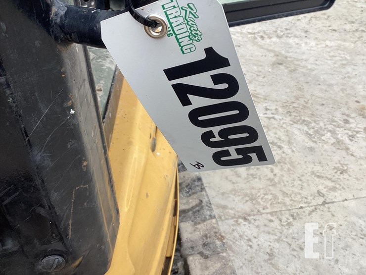 2015-caterpillar-303.5e2-cr-image-24