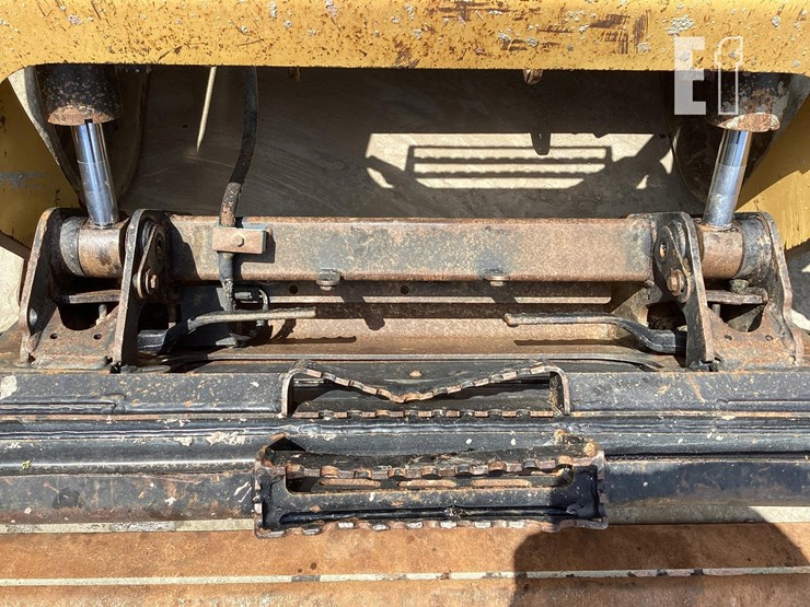 2017-caterpillar-289d-image-12