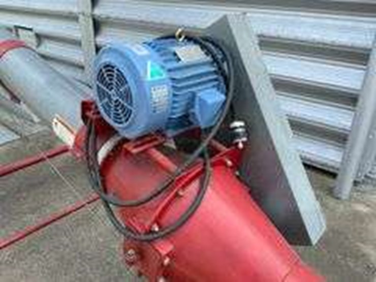 mayrath-35’-x-10”,-center-drive,-10-hp.-electric-motor-on-transport-image-2