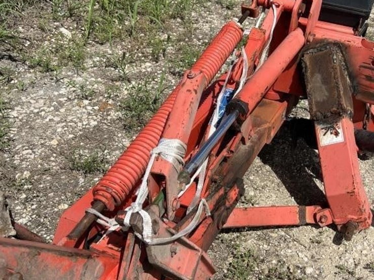 l2---kuhn-hay-cutter-image-6